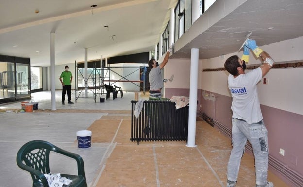 Los Corrales demora la apertura del servicio de hostelería del centro social La Rasilla