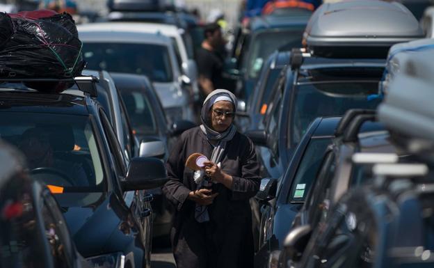 España y Marruecos escenifican la «nueva etapa» con la Operación Paso del Estrecho