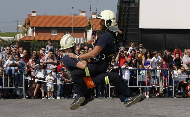 Santander refuerza la plantilla del parque de bomberos con ocho efectivos