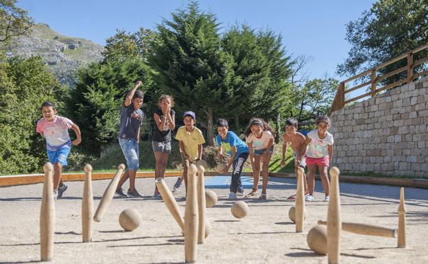 El complejo Ruth Beitia acogerá este verano un campus de bolos gratuito para niños de 5 a 16 años