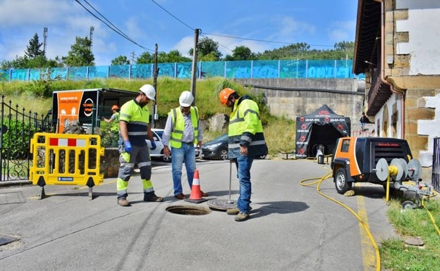 Los Corrales renuevas las tuberías del agua sin levantar las calles