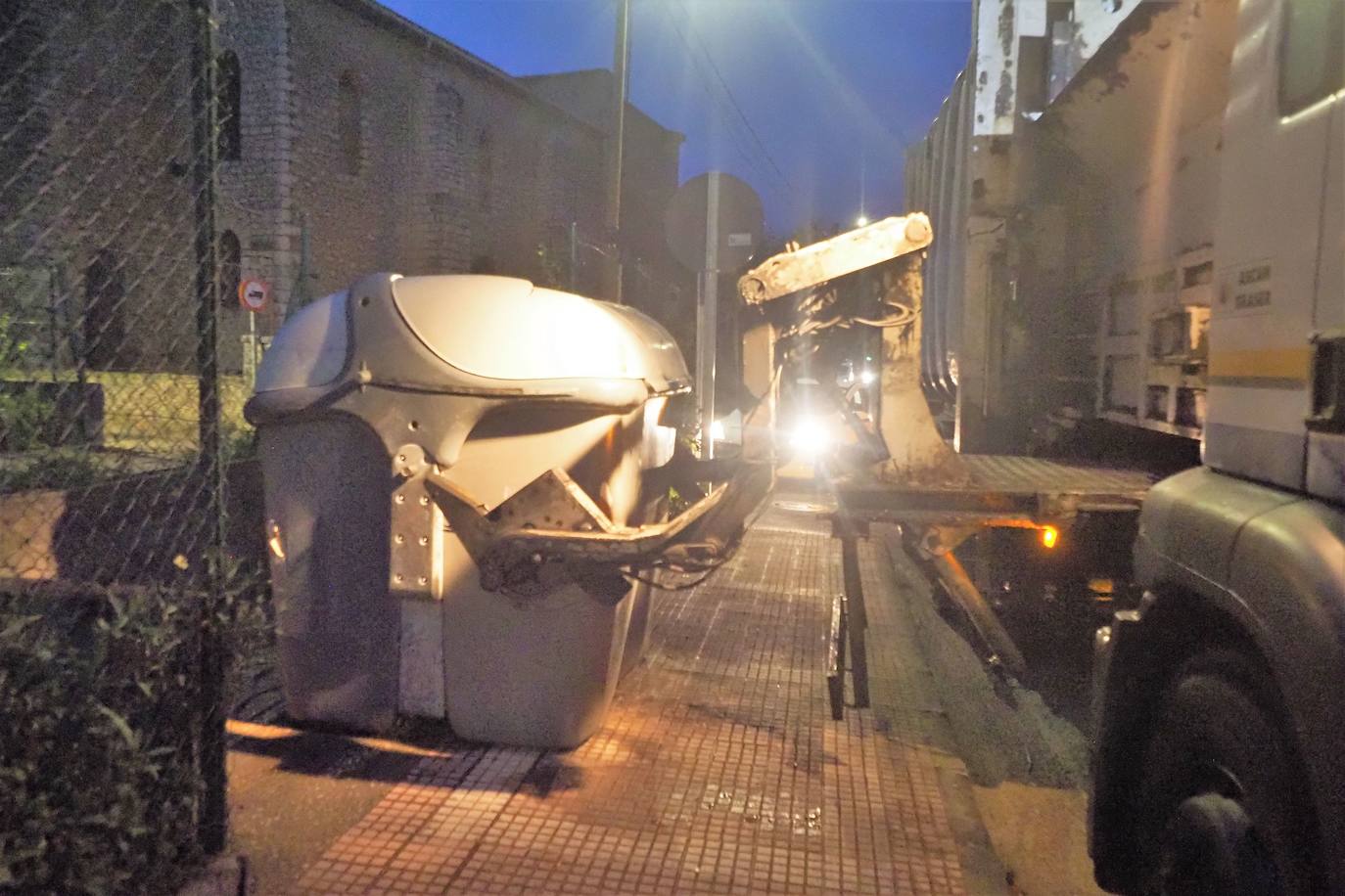 Tres ediles del PRC de Camargo se desmarcan del equipo de gobierno y tumban el contrato de basuras