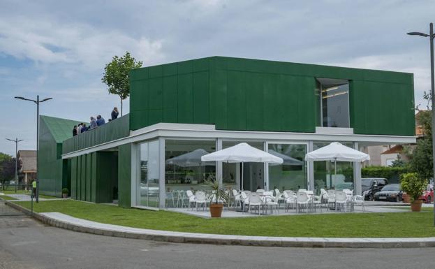 El campo de golf de Marina de Cudeyo estrena su nuevo nombre 'Severiano Ballesteros Lavín, La Junquera'