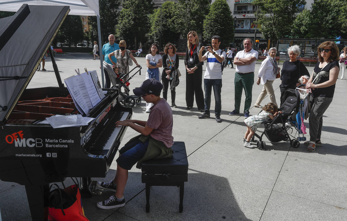 Las mejores fotos de 'Tu ciudad se llena de pianos'