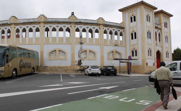 Castro Urdiales plantea convertir la plaza de toros en un espacio para congresos y otros eventos