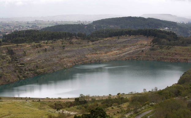 Medio Ambiente destinará 11 millones a restaurar la mina de Reocín y la cantera de Cuchía