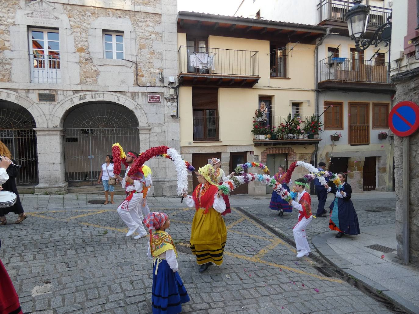 Las mejores imágenes de la procesión de San Antonio en Laredo