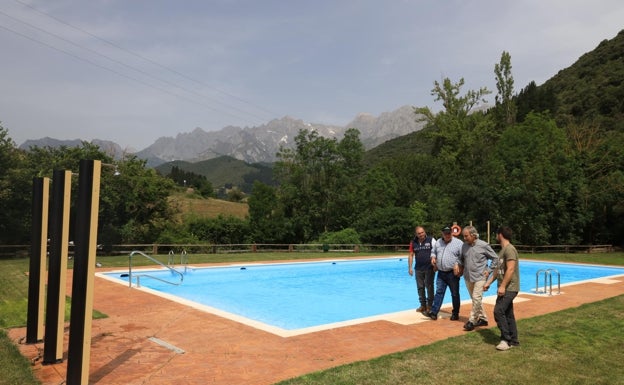 Camaleño y Potes ofertan un servicio común de piscina descubierta para este verano