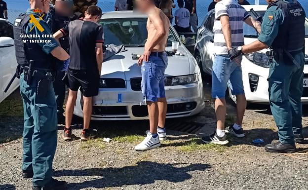 Una nueva macrofiesta en Saltacaballo se salda con tres detenidos y 80 denuncias