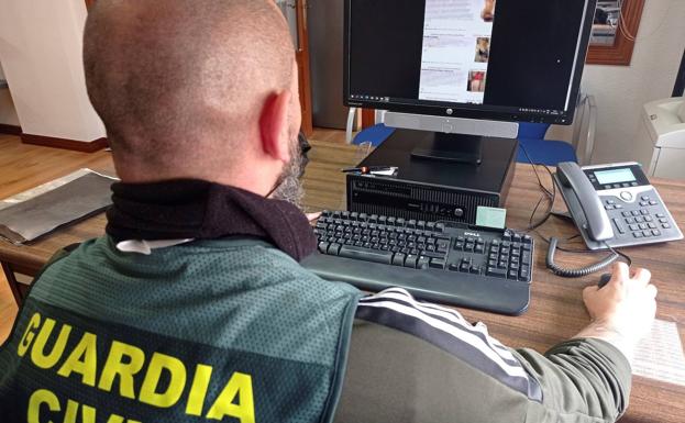 Liberan a una mujer engañada por un 'lover boy' para ejercer la prostitución en Reinosa