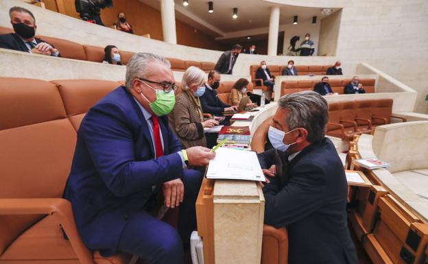 Hernando está seguro de que Revilla volverá a ser el candidato del PRC a la Presidencia de Cantabria