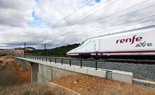 Extremadura, Asturias y Murcia también adelantan a Cantabria en la alta velocidad