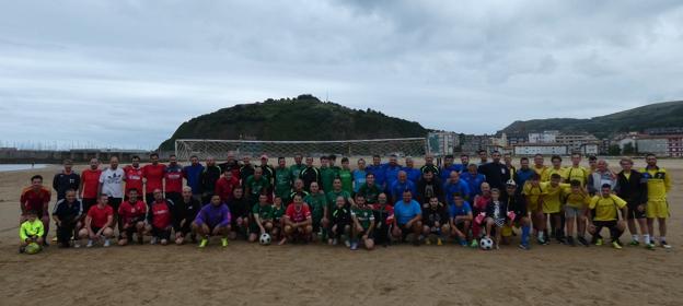 El fútbol playa pejino vuelve a latir