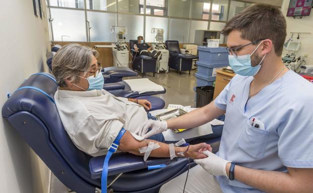 El Banco de Sangre de Cantabria pide donaciones urgentes