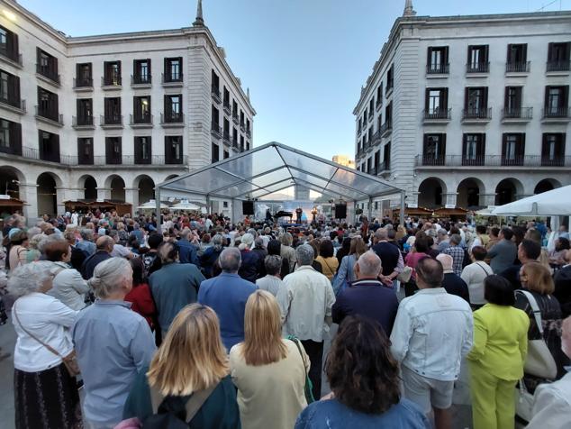 Felisa, la Feria del Libro de Santander, se abre al público