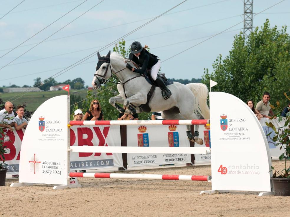 Jimena García da a Cantabria el primer triunfo en Heras