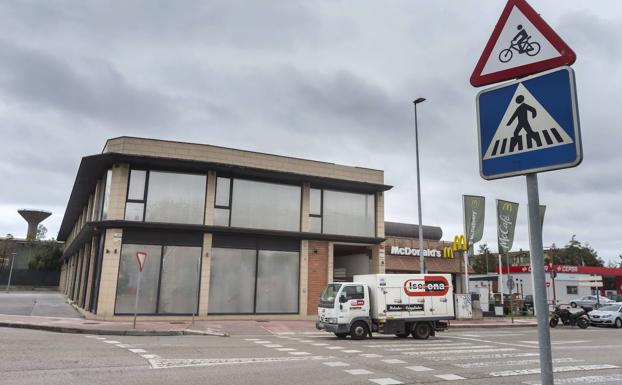 El PSOE sobre la discoteca de Nueva Montaña: «La alarma en el barrio está justificada porque la ubicación es nefasta»