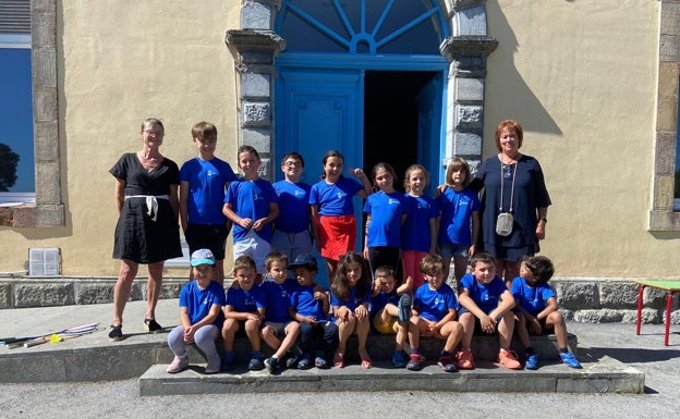 Más de una treintena de niños participan en la ludoteca de Alfoz de Lloredo