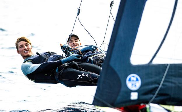 Diego Botín y Florian Trittel lideran el Europeo de 49er en aguas de Aarhus