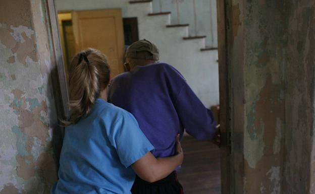 QSAD, empresa contratada por el Gobierno para ayuda en domicilio a dependientes, condenada por no dar descanso a sus trabajadores