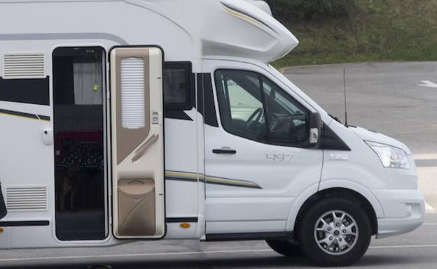 El PP de Laredo reclama habilitar un espacio de estacionamiento para autocaravanas