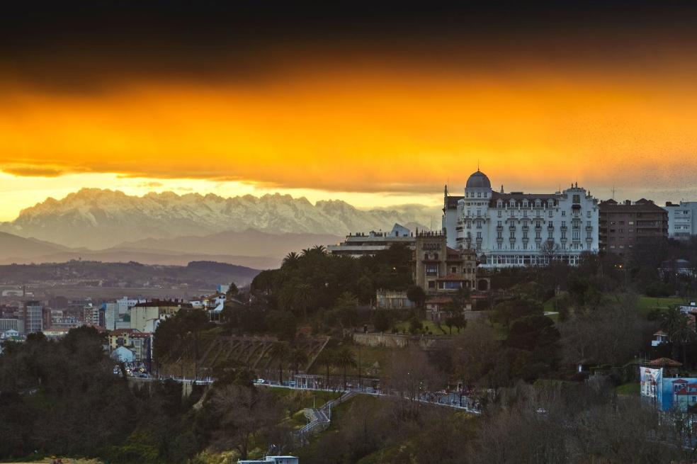 La Dama Blanca, 105 años de lujo y prestigio