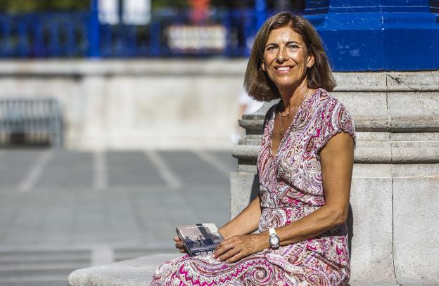 «Es un privilegio leer en un barco en la Bahía»