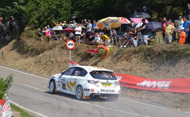 Mora y Bajo derrotan a sus rivales y al calor en el Rallysprint de Cartes