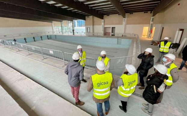 Laredo retrasa la apertura de la piscina a finales de año, pese a haber finalizado ya la obra