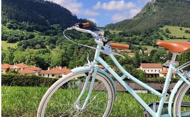 Paseo en bici, picnic y un baño en una poza