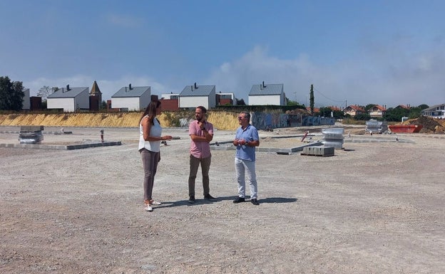 La construcción del tercer polideportivo de Bezana arrancará en «unas semanas»