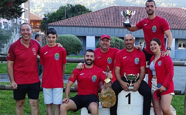 Las Cárcobas logra tres títulos de Cantabria de pasabolo tablón