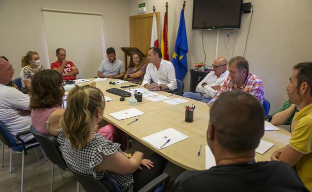 El Gobierno apoya a doce emprendedores del Saja-Nansa con 140.000 euros