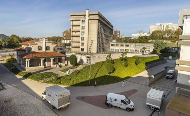 Los aparejadores no recurrirán la resolución sobre la unidad de protonterapia de Valdecilla