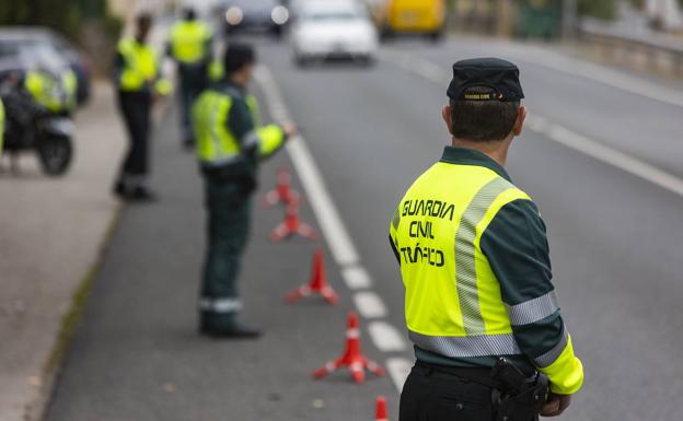 Detenido un vecino de Los Corrales que conducía una moto con la matrícula de otro vehículo