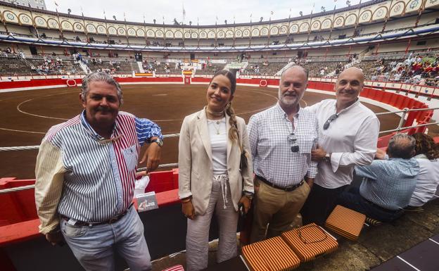 Ginés Marín hasta en la rotonda