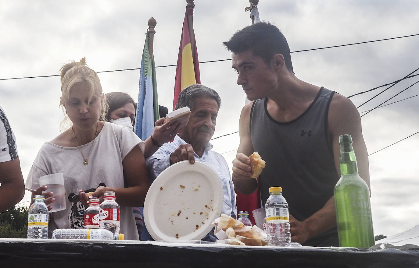 El Campeonato Mundial de Comedores de Sobaos, en imágenes