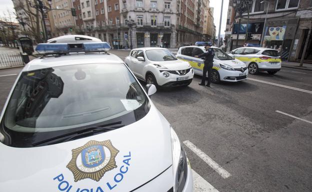 Les pillan otra vez juntos: detenida la pareja que tiene orden mutua de alejamiento