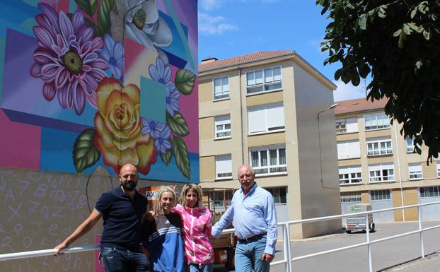 Los paisajes abiertos y coloristas de Irene López León ya forman parte de la Galería Vertical de Reinosa
