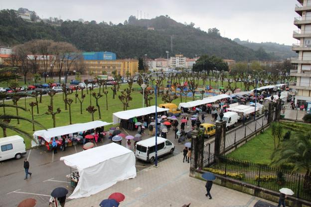 El mercadillo de la Batalla de Flores sólo cubrirá el 40% de los puestos ofertados