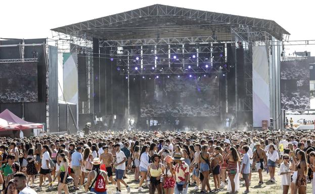 Sanidad realizará nuevas pruebas a los afectados por los supuestos pinchazos en el festival de reguetón de La Magdalena