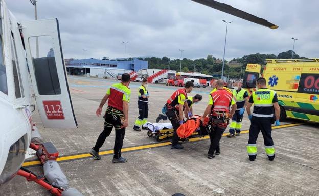 Rescatada una escaladora madrileña que se quedó colgada tras una caída de 15 metros en Cueto Agero