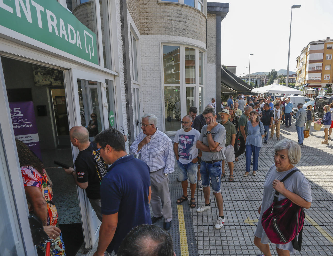 Imágenes de la Feria de Antigüedades de Torrelavega