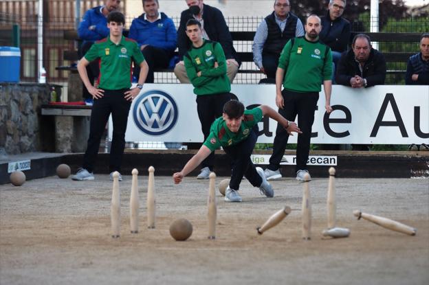 Pontejos y Torrelavega se juegan un puesto en División de Honor