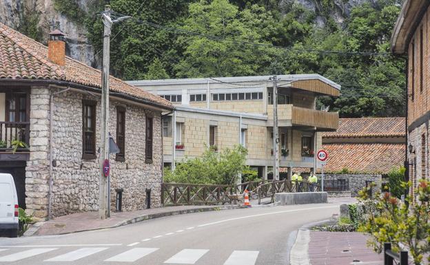 El Gobierno central construirá una pasarela peatonal en La Hermida