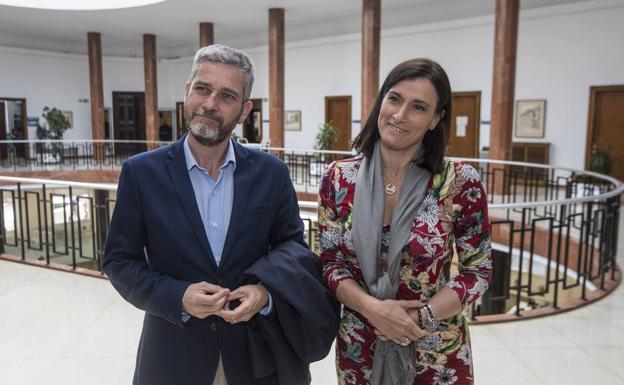 La moción de censura vuelve a planear tras el fiasco de la comisión de investigación