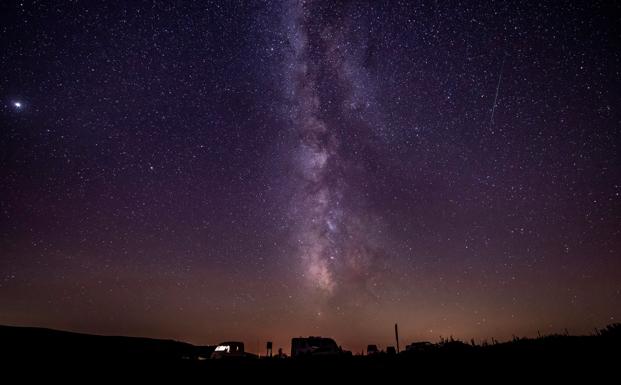 Noche bajo las perseidas