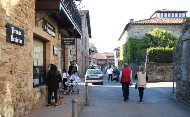 Liérganes insta a la Guardia Civil a que «cumpla» y entre a multar en el casco viejo