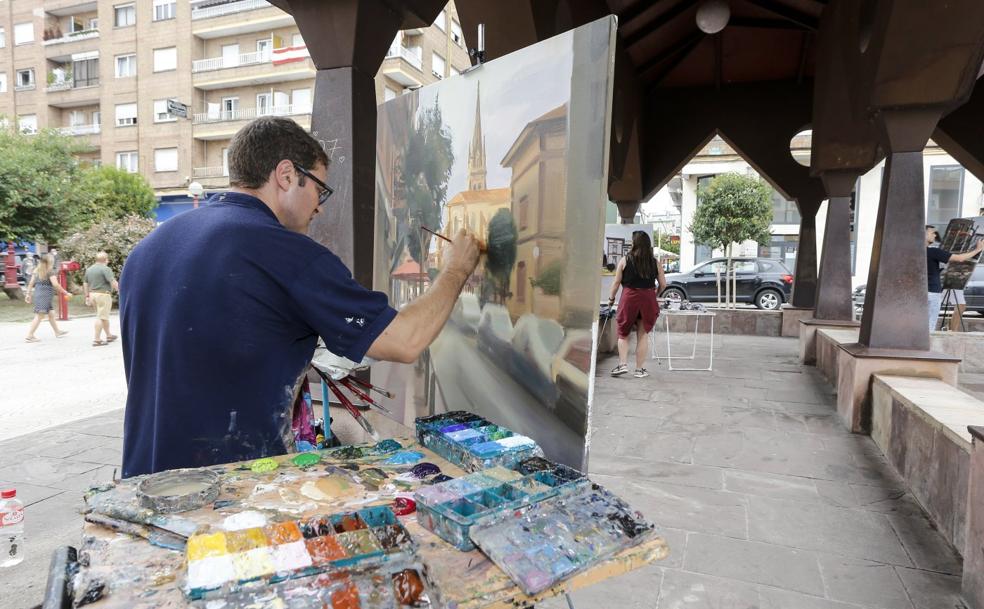 El arte de los pinceles llena el centro de la ciudad