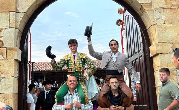 La plaza de Rasines asiste a un nuevo triunfo de Medina